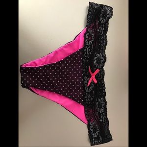 NWOT Beach Bunny lady lace bottom